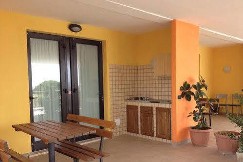 Borgo Blu Poggio Aparthotel Lazise Exterior foto