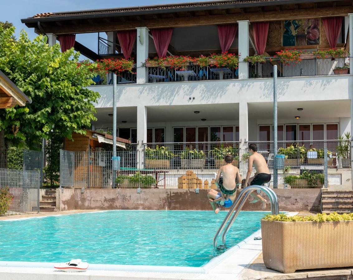 Borgo Blu Poggio Aparthotel Lazise Exterior foto