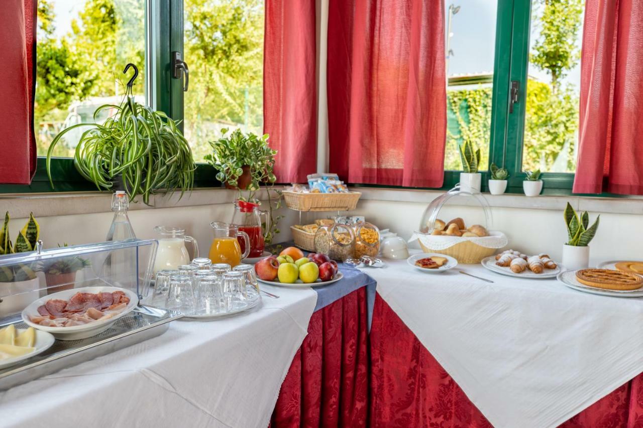 Borgo Blu Poggio Aparthotel Lazise Exterior foto